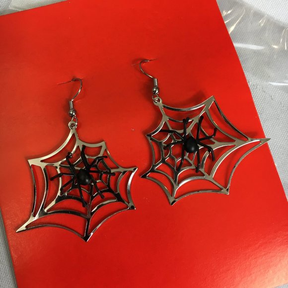 Rubies Metal Spider & Web  Earrings Vtg NOS NWT - Picture 2 of 4